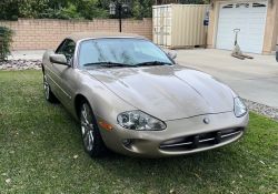 1998 JAGUAR  XK8   4 Litre V8 auto